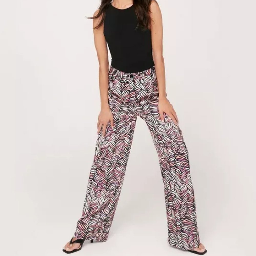 BNIP High Waisted Zebra Print Wide Leg Trousers size 6 (m)